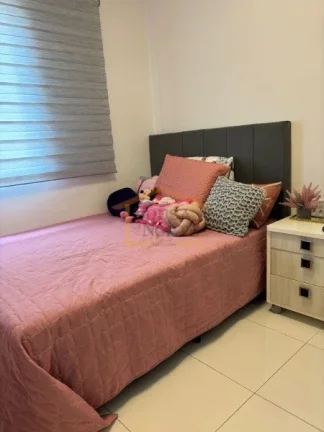Imagem Apartamento totalmente reformado, com 65m², 3 quartos, sendo 2 conjugados e 1 suíte, sala para doi...