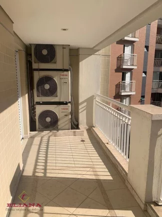 Imagem Duplex em São Paulo, Alto da Lapa, com 7 quartos, 390m²