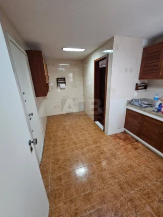 Imagem Apartamento de 3 quartos à venda em Copacabana, 104m2, 3vagas e varanda.