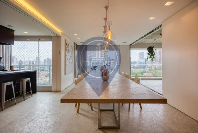 Imagem Apartamento de Luxo em Pinheiros: 3 Quartos, 3 Suítes, 3 Salas, 5 Banheiros, 4 Vagas de Garagem - 352m² - São Paulo-SP