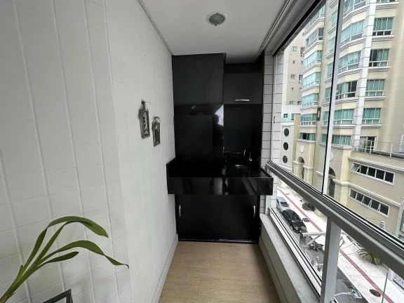 Imagem Apartamento mobiliado vista mar com 3 dormitórios sendo 2 suítes e 2 vagas, na Barra Sul-BC