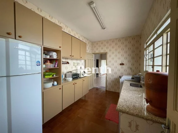 Imagem Casa com 4 dormitórios, por R$ 820.000 - Vila Aparecida - Rio Claro/SP