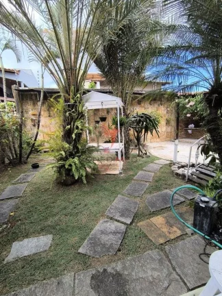 Imagem Linda casa com Jardim, 4 quartos , sendo 3 Suites , 4 Vagas, no Bairro Capim Macio, Natal