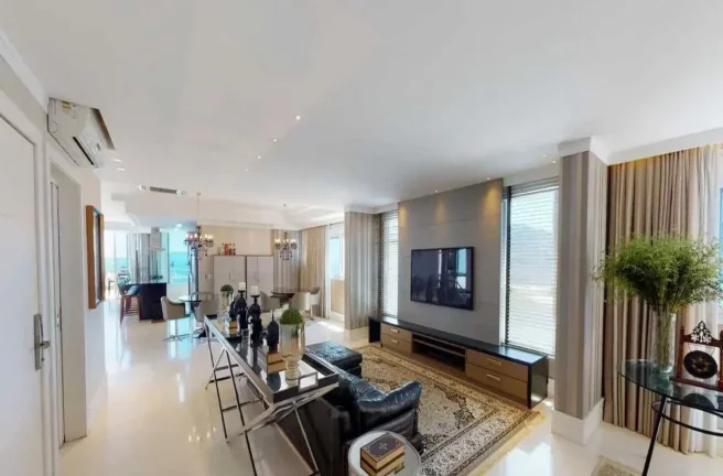 Imagem Cobertura Duplex Frente Mar com 6 suítes e 10 vagas na Avenida Atlântica em Balneário Camboriú