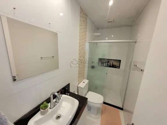 Imagem Linda casa triplex a venda no São Marcos com 3 quartos, suíte e quintal!