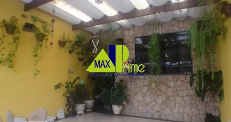Imagem Imperdível oportunidade: Casa à venda em São Paulo-SP na Vila Nhocune, com 3 quartos, 1 suíte, 4 banheiros e 2 vagas de garagem!