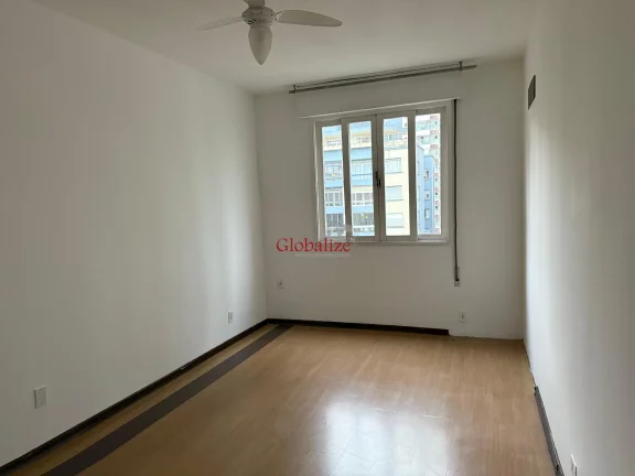 Imagem Apartamento com 2 Dormitórios à venda no Coração do Gonzaga por R$480.000,00