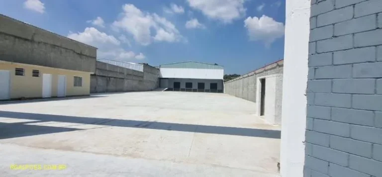 Imagem Galpão para Locação em DUQUE DE CAXIAS, Figueira, 2 banheiros
