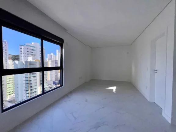 Imagem Apartamento sem mobilia com 3 dormitórios sendo 3 suítes e 3 vagas de garagem em Balneário Camboriú
