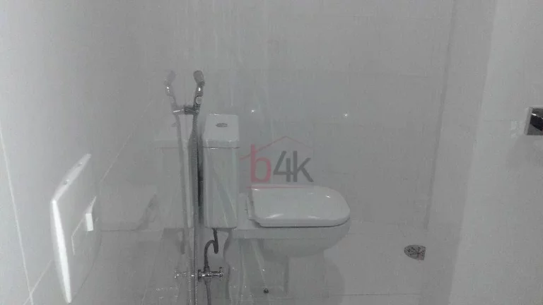 Imagem Sala Comercial de 374m² com 8 Vagas para Alugar na Berrini