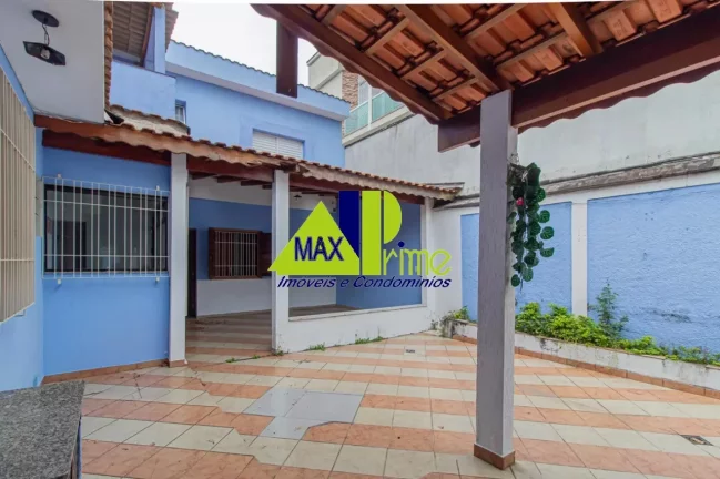 Imagem Casa de Luxo para Locação na Vila Granada, São Paulo-SP: 5 Quartos, 1 Suíte, 3 Salas, 3 Banheiros, 6 Vagas de Garagem.