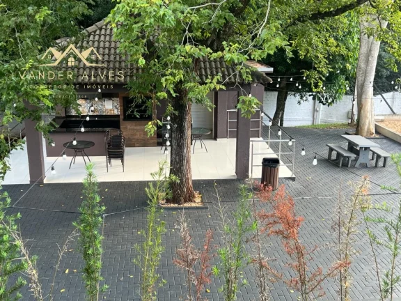 Imagem Casa em Condomínio de Luxo na Vila Shalon em Foz do Iguaçu-PR: 3 quartos, 3 suítes, 3 salas, 4 banheiros, 4 vagas, 230m².