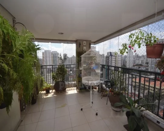 Imagem Venha se encantar com este maravilhoso apartamento em andar alto, decorado com muito bom gosto e sof...