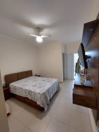 Imagem VENDO BELO SOBRADO DE 03 DORMITÓRIOS NO BAIRRO CAMPO GRANDENA SUL-SP)