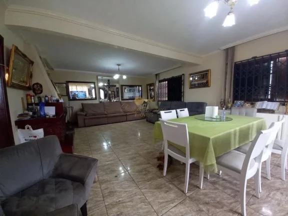 Imagem Casa para Venda em Teresópolis / RJ no bairro Fazendinha