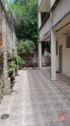 Imagem Apartamento com 1 dormitório, 30 m² - venda por R$ 170.000,00 ou aluguel por R$ 1.501,00/mês - Floresta - Porto Alegre/RS