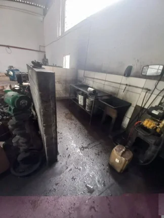 Imagem Galpão para Locação na BR 265, Barbacena - 450m2 com Piso Industrial
