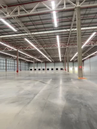 Imagem Galpão logístico Comercial para Locação em Extrema-MG: Centro, 12 Vagas, 2.929,21 m² de Área.