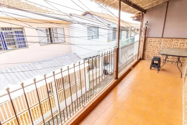 Imagem Casa com 3 Dormitórios à Venda na Vila Diva