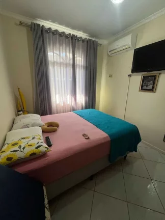 Imagem Casa com 3 dormitórios e 4 vagas sendo 2 cobertas - Floresta | Joinville/SC