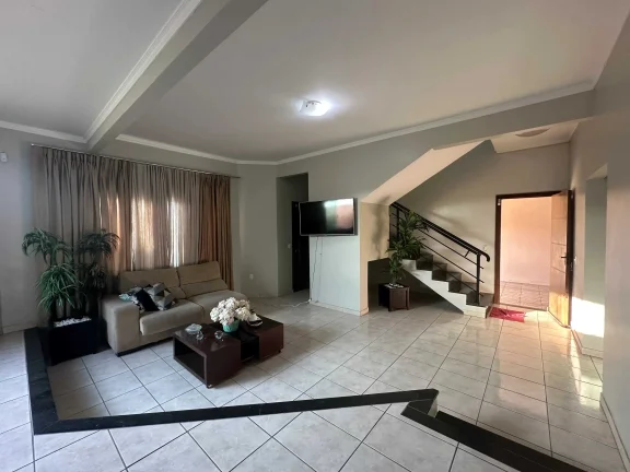 Imagem Casa com 4 suítes e 3 vagas de garagem no Bairro Dom Bosco em Itajaí/SC