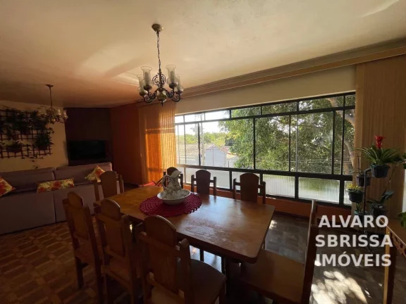 Imagem Casa estilo sobrado com 3 dormitórios cozinha e ampla sala a venda na região central de Itu SP