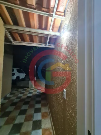 Imagem Casa térrea em condomínio. 2 quartos com 2 vagas.