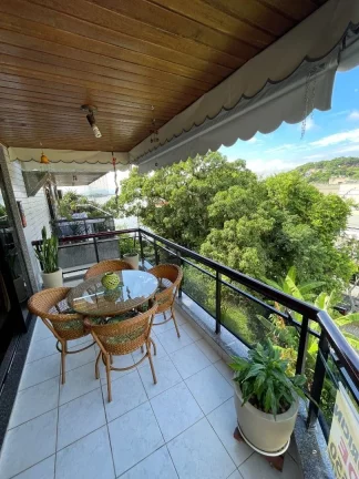 Magnífico Apartamento com 149m² e vista livre.