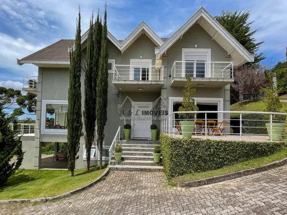 Casa à venda em Campos do Jordão – Com 7 suítes e vista panorâmica