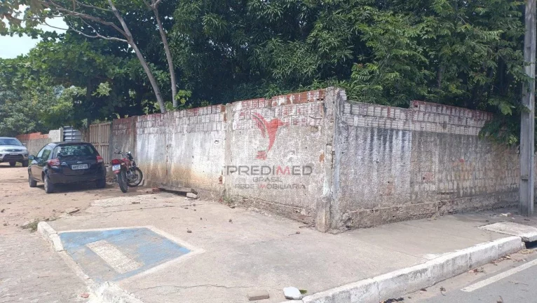 Imagem Lote de terreno murado e plano de esquina em rua principal no Cabo Branco