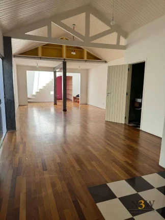 Imagem Casa à venda no Alto de Pinheiros São Paulo SP com 2 suítes, 2 vagas de garagem e 200m².