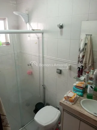 Imagem Descubra o conforto e a qualidade de vida que você e sua família merecem! Esta linda casa térrea ...