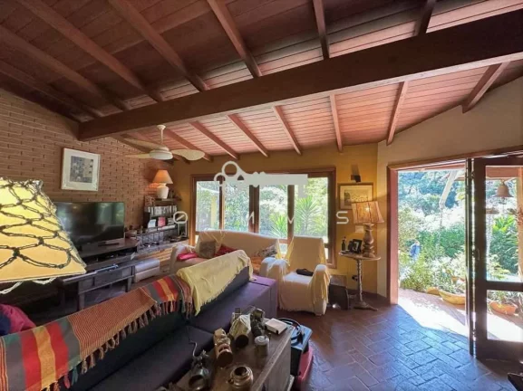 Imagem Grande casa na Fazendinha Granja Viana com 4 dorms/1suíte, piscina, gourmet