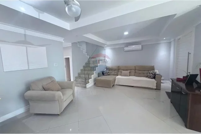 Imagem Casa com 3 quartos com 250m² a venda em Vila Valqueire - RIO DE JANEIRO