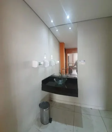 Imagem Salão Comercial para Locação no Centro de Sorocaba-SP: 130m², 1 Sala, 2 Banheiros