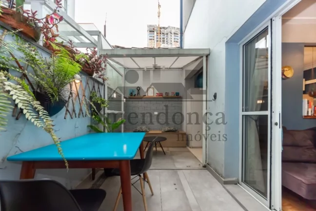 Imagem Apartamento Garden de 64,5m², em predinho restaurado na melhor localização de Pinheiros.