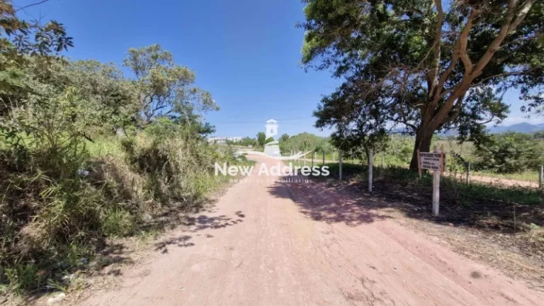 Imagem Terreno com 720m² à Venda em Guarapari