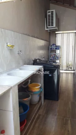 Imagem Casa com 3 dormitórios à venda, 330 m² por R$ 780.000,00 - Village Beira Rio - Itumbiara/GO