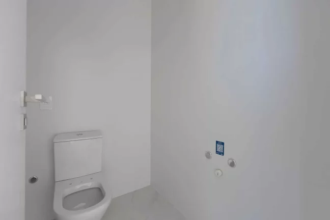 Imagem Apartamento vista mar e andar alto! Com 4 suítes e 3 vagas no Bairro Pioneiros em Balneário Camboriú