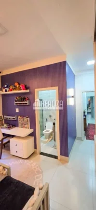 Imagem Casa com 3 suítes no Condomínio Estância dos Ipês em Uberaba