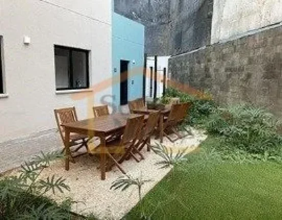 Imagem Apartamento com 1 dormitório, cozinha, banheiro, 26m².

Condomínio com lavanderia, salão de fest...
