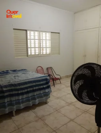 Imagem Casa à venda em Campos Elíseos, Ribeirão Preto-SP: 3 quartos, 1 sala, 3 banheiros, 2 vagas de garagem, 160m² de área.