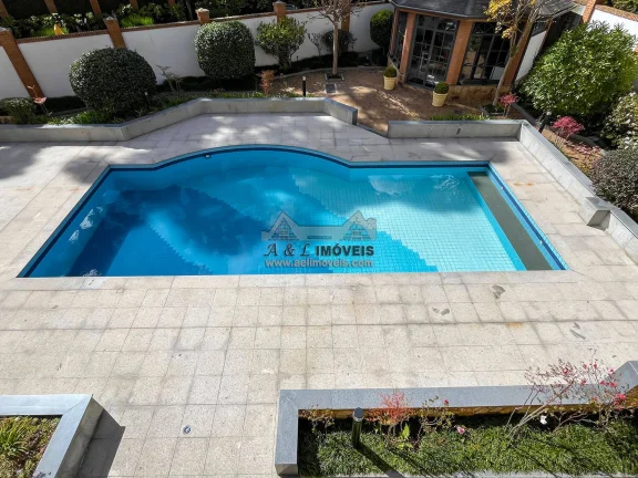 Imagem Apartamento à venda em Campos do Jordão – Luxuosa cobertura triplex