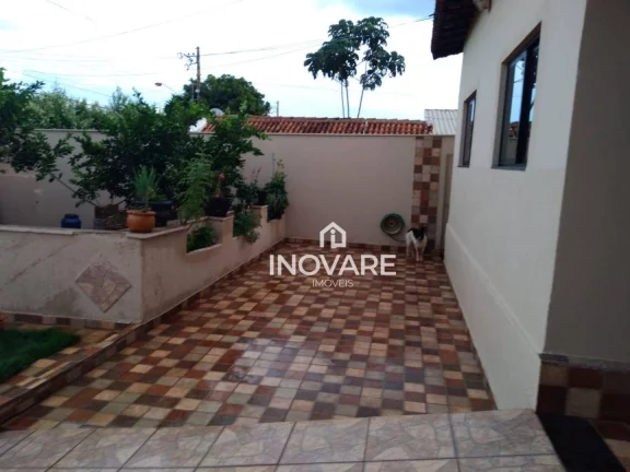 Imagem Casa com 3 dormitórios e energia solar à venda, 250 m² por R$ 400.000 - Setor Santa Inês - Itumbiara/GO