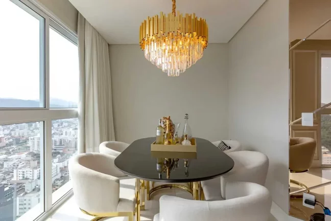 Imagem Apartamento com 3 suítes e 2 vagas de garagem no Centro em Balneário Camboriú