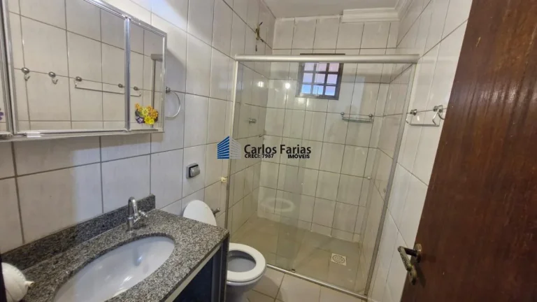 Imagem Casa em Condomínio para Venda em Brasília, Setor Habitacional Tororó (Jardim Botânico), 3 dormitórios, 1 suíte, 2 banheiros, 2 vagas