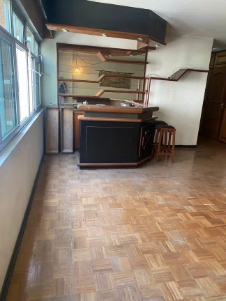 Imagem Apartamento 200 M², 4Q, 1 Suíte, Sala 2 Ambientes, 3 Banheiros, 2 Vagas, 631 Metros da estação do metrô, Brinquedoteca, Playground, Salão de Festas.