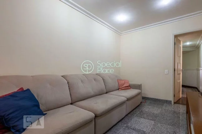 Imagem Apto amplo e iluminado com 220m² muito bem localizado numa via super arborizada. Living amplo para ...
