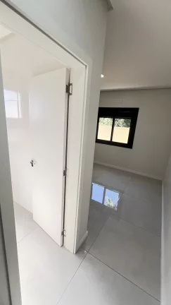Imagem Excelente casa de 3 dormitórios em localização Privilegiada do Bairro Centenário- Sapiranga