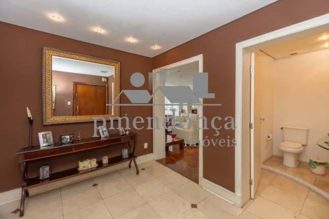 Imagem Apartamento com 278m², localizado na Rua Sabará esquina com Av Higienópolis.